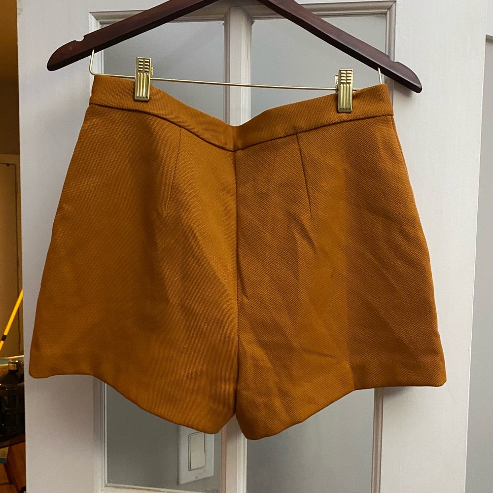 Shorts - Picture 3 of 6
